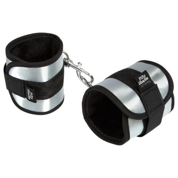 Piecdesmit nokrāsas - roku dzelži (2 gab.)