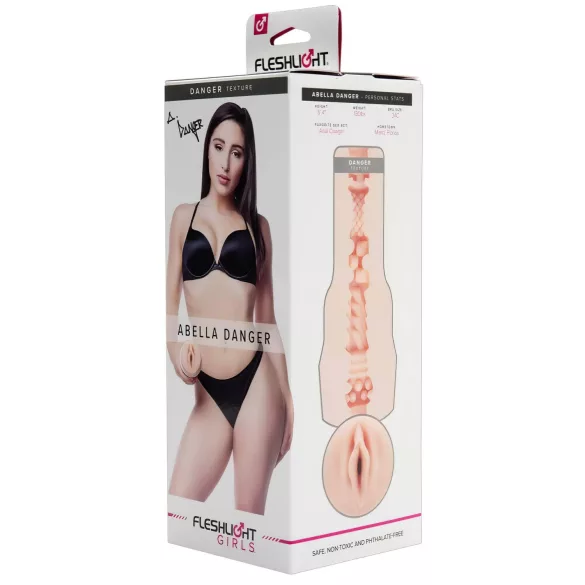 Fleshlight masturbators ar Abella Danger vagīnas atvērumu