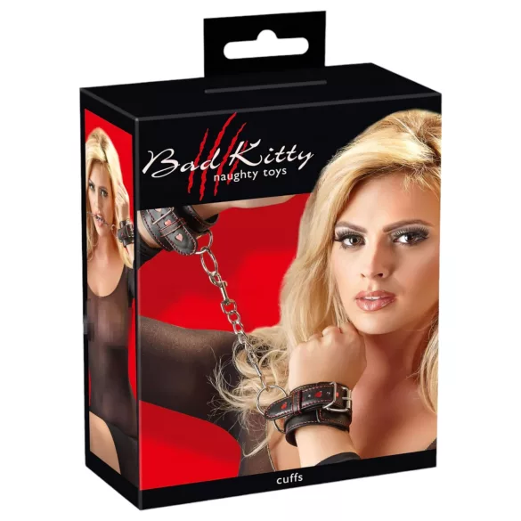 Bad Kitty - roku dzelži sirds formas melni