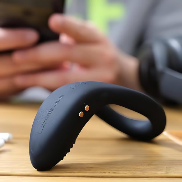 LOVENSE Diamo - gudrs, vibrējošs dzimumlocekļa gredzens (melns)