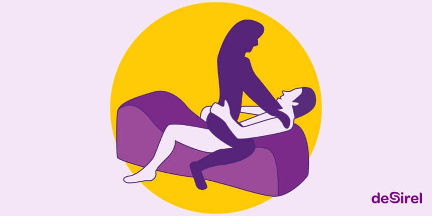 Līdzsvara un plūduma poza ar Desirel Magic seksu spilvenu | Desirel.lv seksa veikals